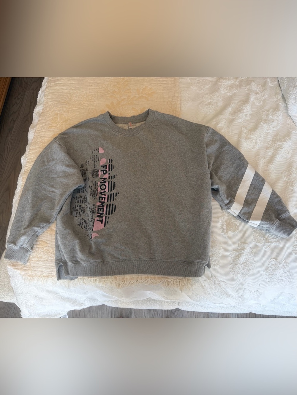 FP Movement All Star Oversize Sweatshirt 🩶 Size M - Picture 3 of 4